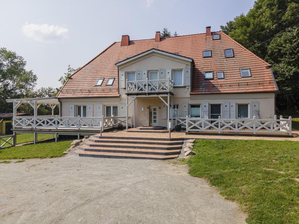 Gutshaus Silvitz: Beachside Retreat with Ahoi Spa Access Apartment Bergen Auf Rugen Exterior photo